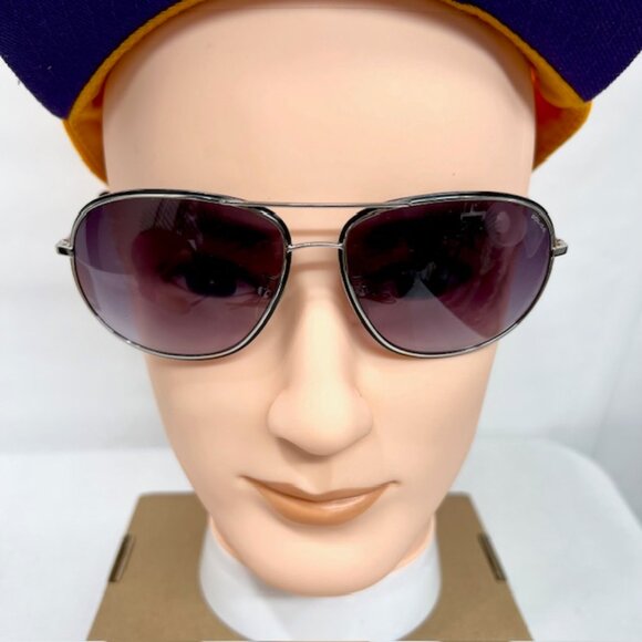 Preowned - like new -Classic Police  sunglasses w/ high-quality Blk/Silver (Ew3) - Picture 1 of 9